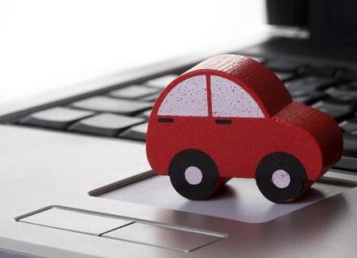 Assicurazioni online: il web protagonista delle polizze auto