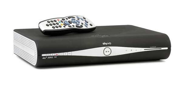 Pay Tv: Mediaset e Sky truffate per mezzo milione di euro