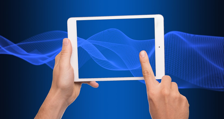 Accordo Facebook-Qualcomm: il Wireless a banda larga nelle città