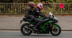 assicurazione passeggero moto obbligatoria 300x160