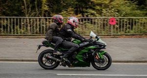 moto in due comode 300x160