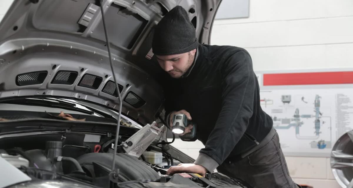 Revisione auto in ritardo: cosa si rischia e come fare