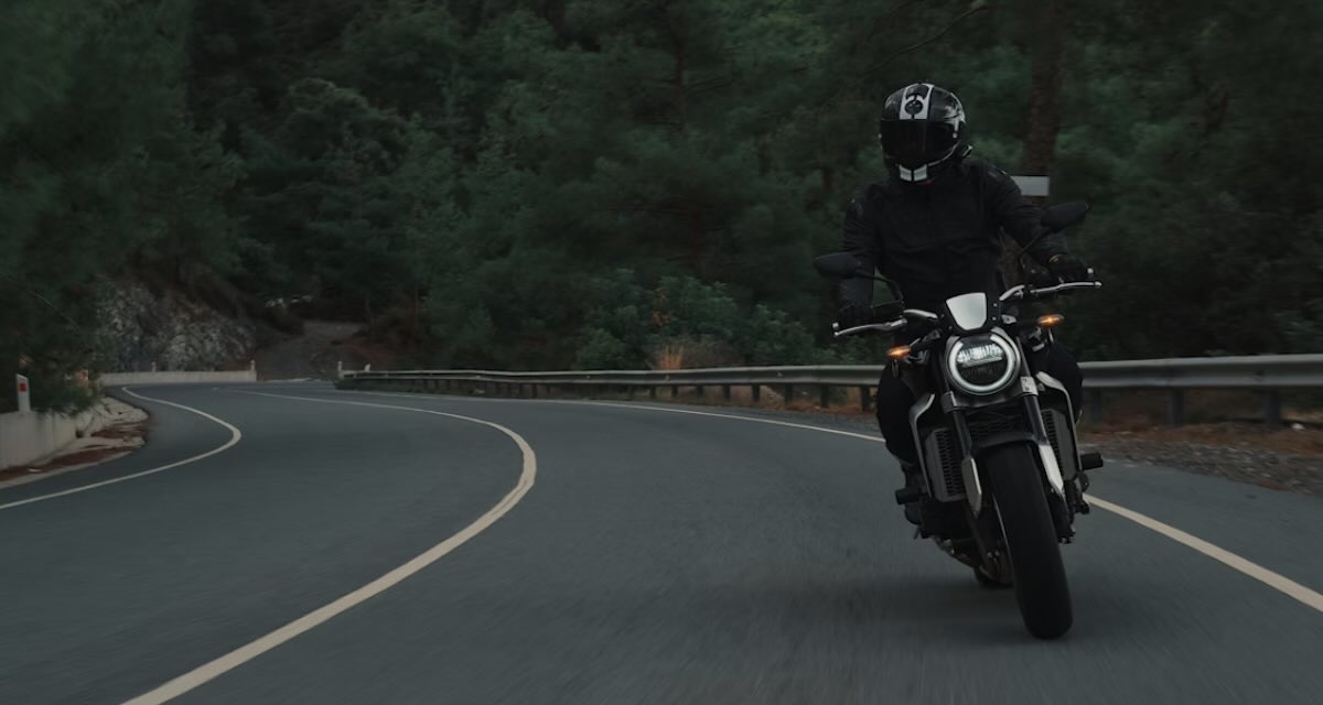 Assicurazione per viaggio in moto: ecco le coperture indispensabili!