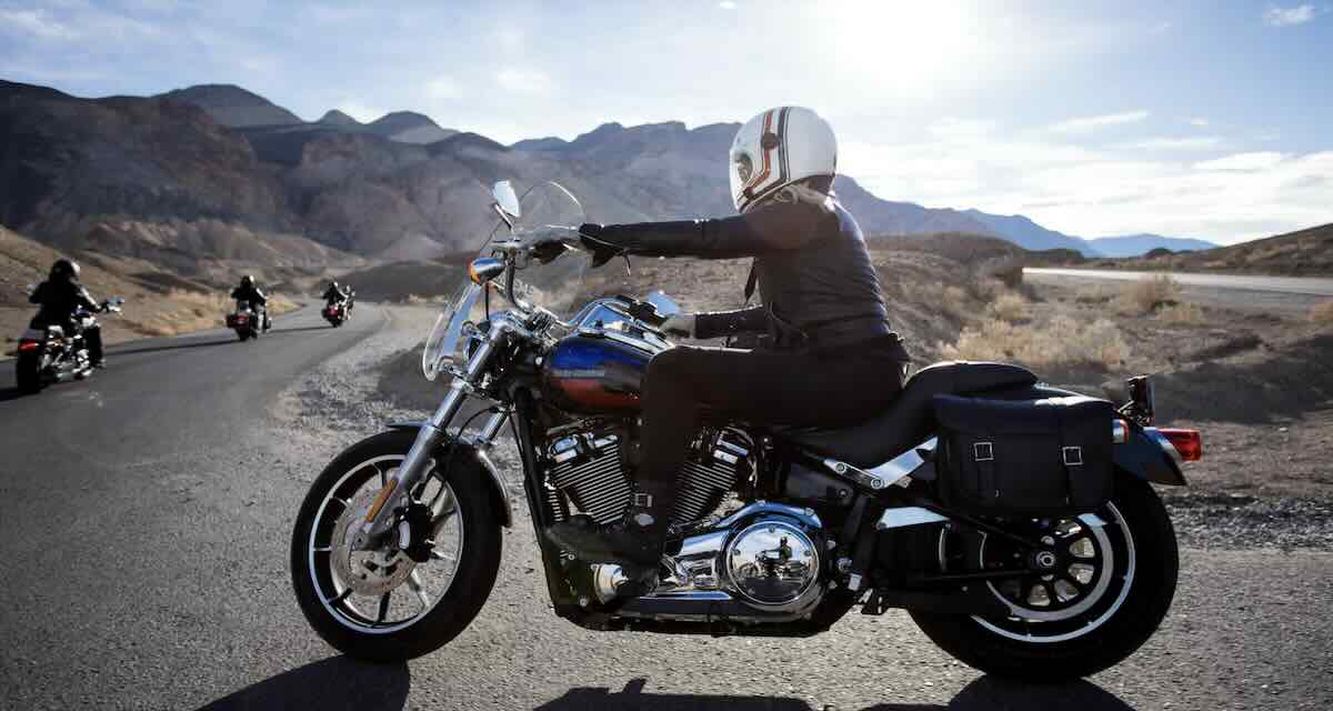 Come caricare una moto per un viaggio: 5 consigli