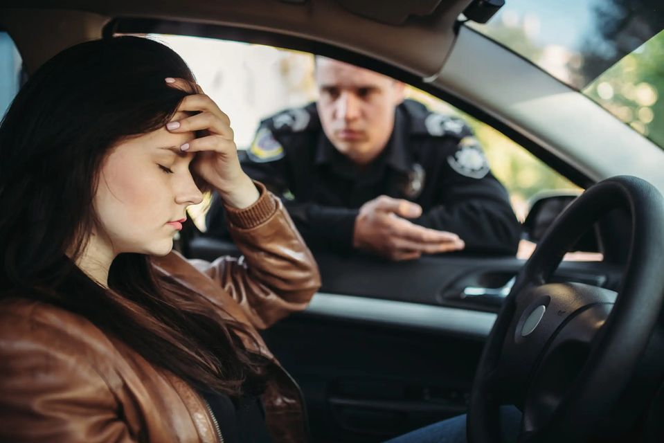 Patente dimenticata a casa: rischi e multe previste
